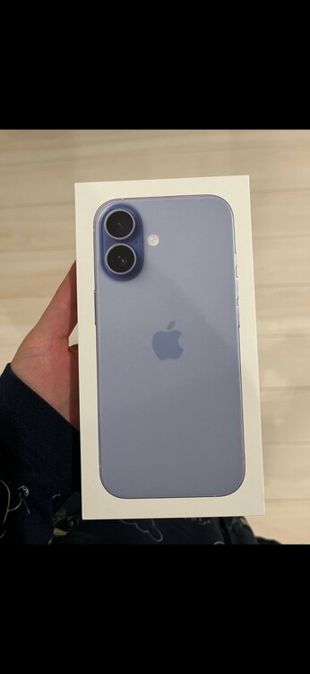 iPhone 17 512GB docomo（スマホ）の商品画像 - 査定依頼日：2026年3月26日 - 最高査定価格：142,000円