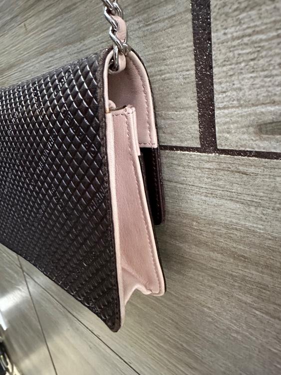 チェーンウォレット（ブランドバッグ）の商品画像 - 査定依頼日：2026年3月30日 - 最高査定価格：130,000円