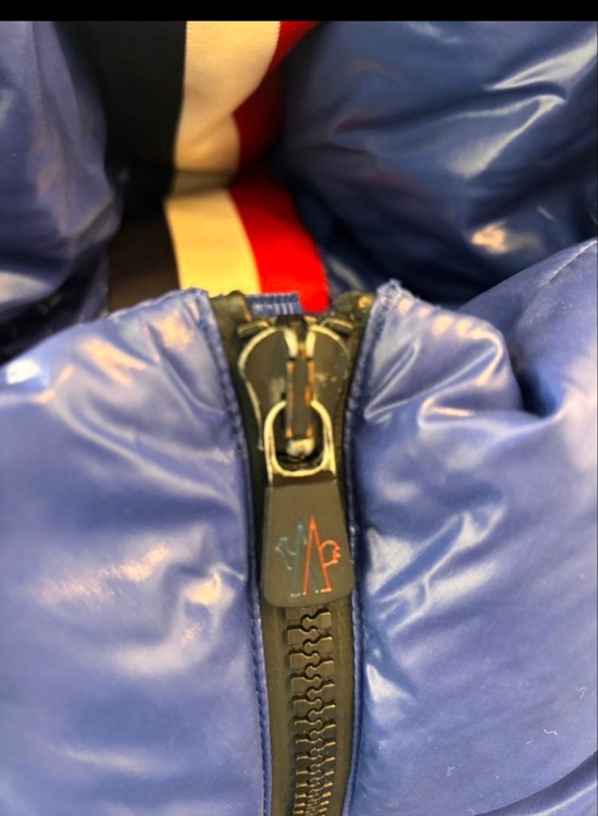 モンクレール（古着・ファッション）の商品画像 - 査定依頼日：2025年12月27日 - 最高査定価格：40,000円