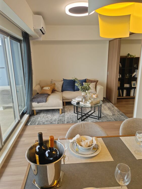 ガラステーブル（家具・寝具）の商品画像 - 査定依頼日：2025年6月9日 - 最高査定価格：1,000円