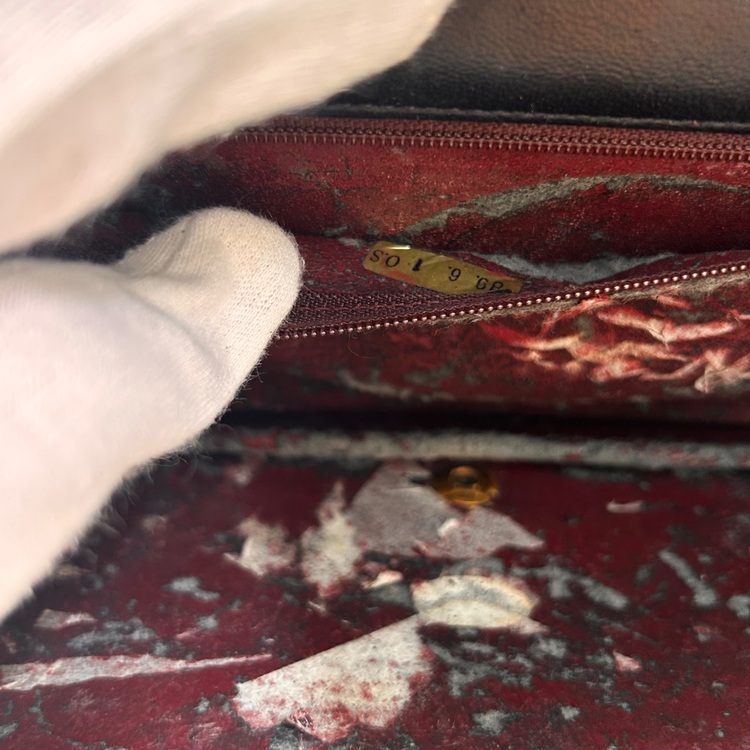 マトラッセ ラム プッシュロック a7766（ブランドバッグ）の商品画像 - 査定依頼日：2025年9月6日 - 最高査定価格：50,000円