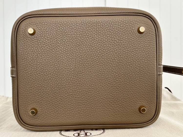 ピコタンロック MM（ブランドバッグ）の商品画像 - 査定依頼日：2026年1月24日 - 最高査定価格：590,000円