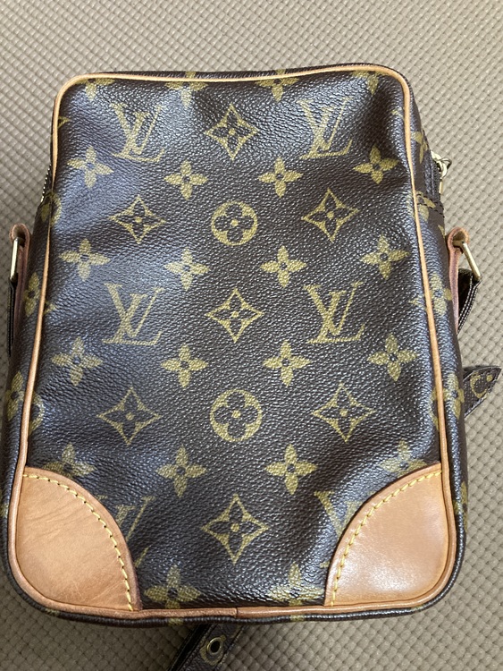 ダヌーヴ　M45266（ブランドバッグ）の商品画像 - 査定依頼日：2022年5月7日 - 最高査定価格：40,000円