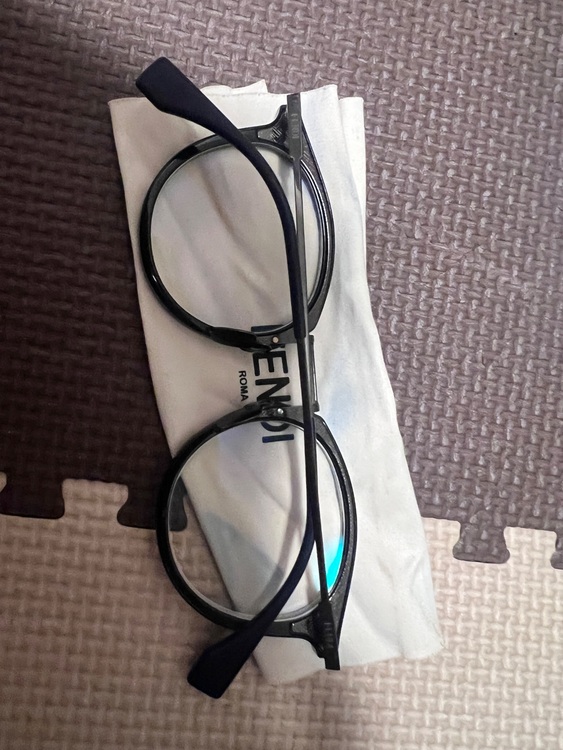 FENDI メガネ（ブランド財布・小物）の商品画像 - 査定依頼日：2025年7月3日 - 最高査定価格：5,600円