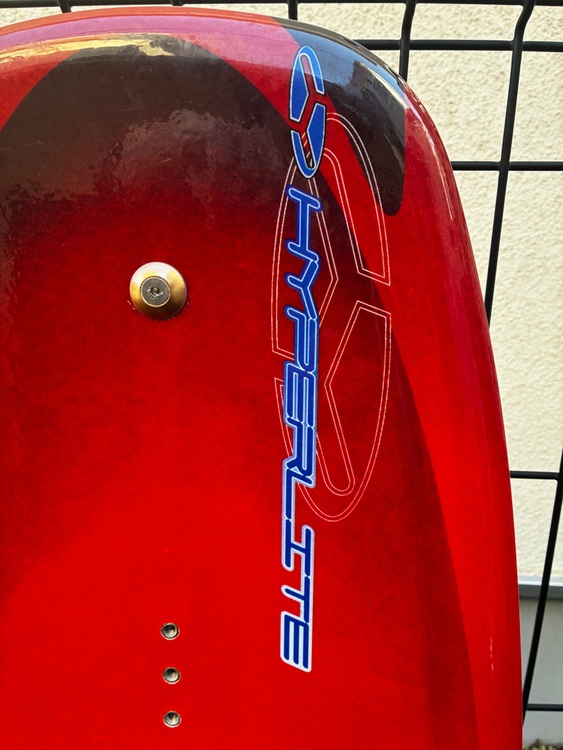 ウェイクボード（その他のスポーツ用品）の商品画像 - 査定依頼日：2026年4月2日 - 最高査定価格：3,000円