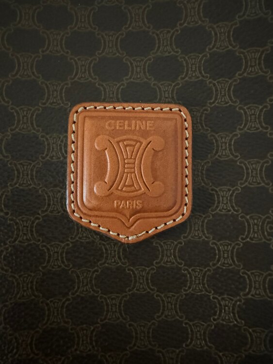 セリーヌ  （ブランドバッグ）の商品画像 - 査定依頼日：2024年12月24日 - 最高査定価格：40,000円