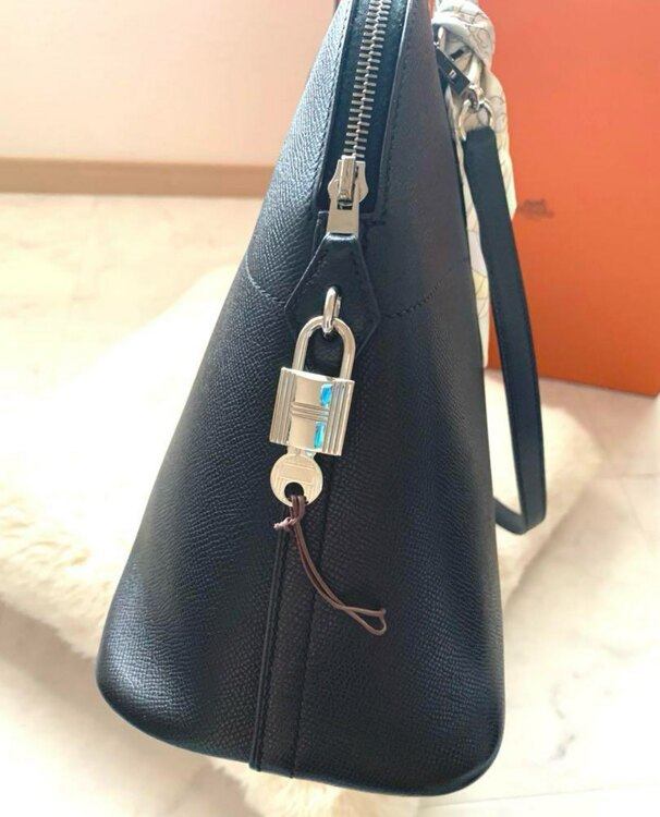 ポリード35 ヴォーエプソン ノワール　シルバー金具（ブランドバッグ）の商品画像 - 査定依頼日：2025年2月4日 - 最高査定価格：500,000円