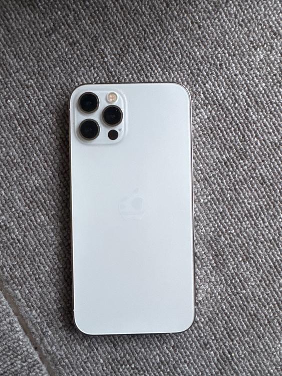 iPhone 12pro（スマホ）の商品画像 - 査定依頼日：2026年3月2日 - 最高査定価格：28,000円