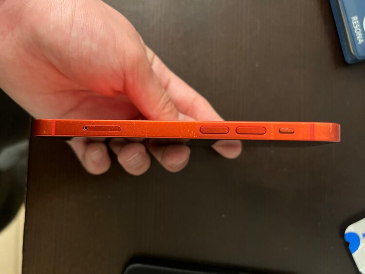 機種番号 MGDN3J/A リシアル番号 FD8DW4SG0GQH（スマホ）の商品画像 - 査定依頼日：2025年2月17日 - 最高査定価格：30,000円