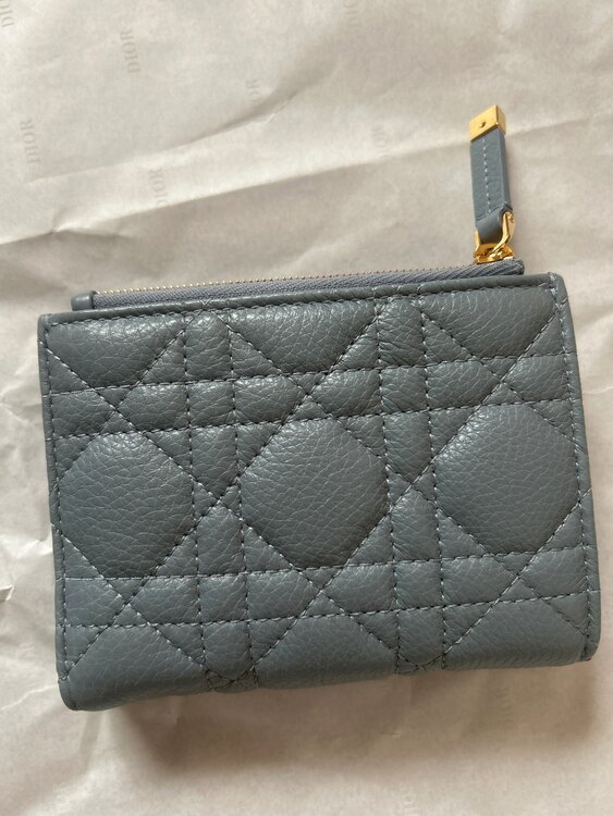 ディオール  （ブランドバッグ）の商品画像 - 査定依頼日：2025年4月2日 - 最高査定価格：35,000円