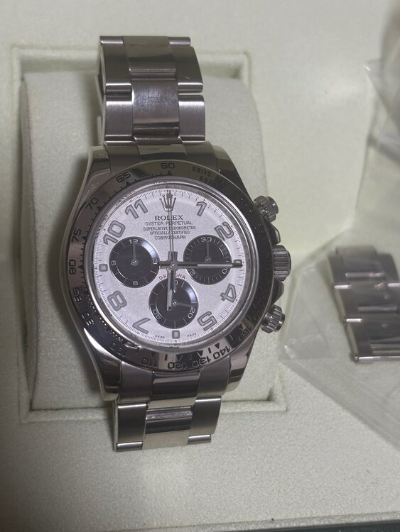 ロレックス デイトナ 11650（高級時計）の商品画像 - 査定依頼日：2025年1月6日 - 最高査定価格：5,880,000円