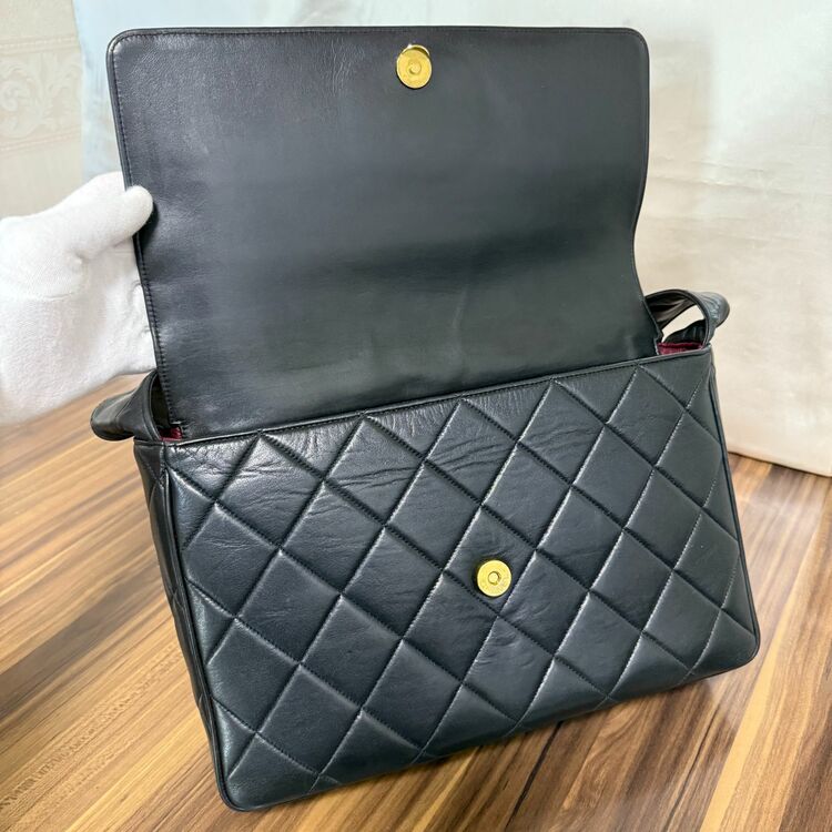 マトラッセ ショルダーバッグ ブラック（ブランドバッグ）の商品画像 - 査定依頼日：2025年8月22日 - 最高査定価格：170,000円