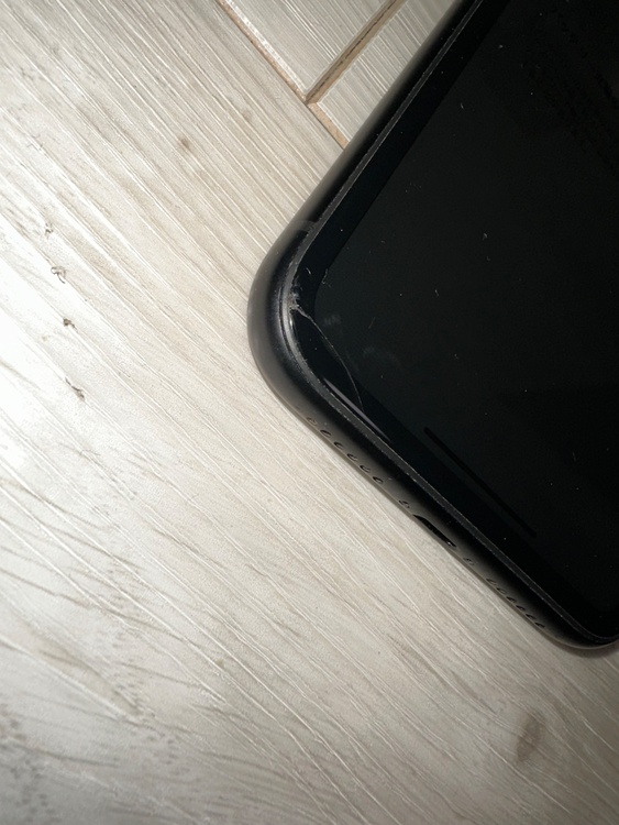 iPhone（スマホ）の商品画像 - 査定依頼日：2026年1月25日 - 最高査定価格：8,000円