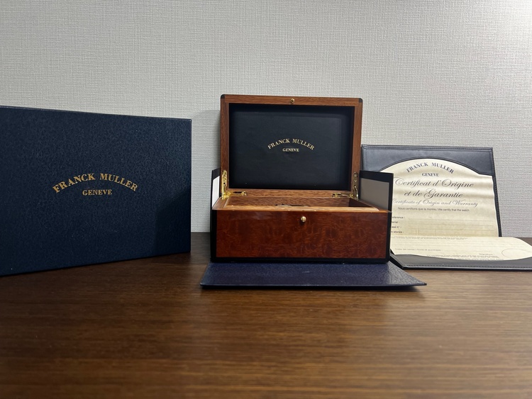 フランクミュラー トノウカーベックス    6850マスターバンカーW.G（高級時計）の商品画像 - 査定依頼日：2026年4月10日 - 最高査定価格：1,350,000円