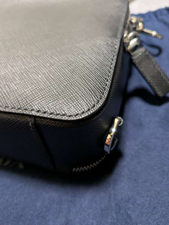 プラダショルダーバック（ブランドバッグ）の商品画像 - 査定依頼日：2025年3月11日 - 最高査定価格：180,000円