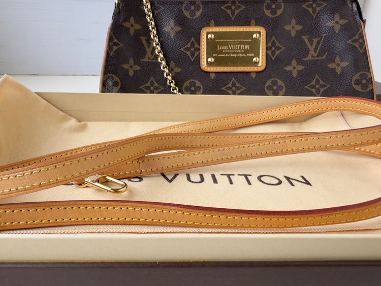 ソフィ（ブランドバッグ）の商品画像 - 査定依頼日：2026年2月16日 - 最高査定価格：160,000円