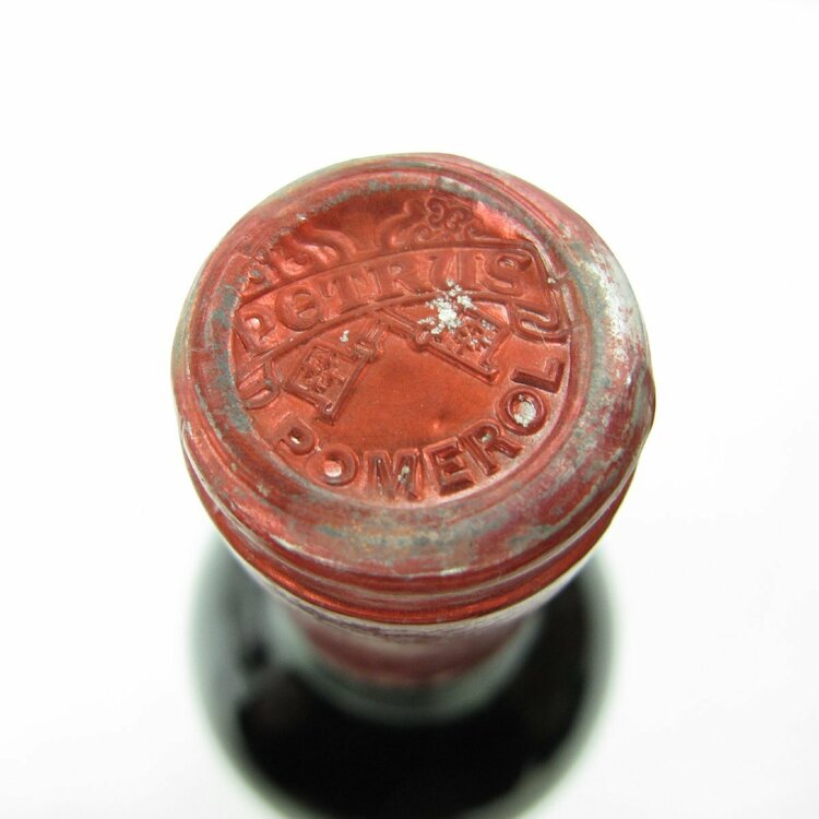 シャトー・ペトリュス （お酒）の商品画像 - 査定依頼日：2025年12月26日 - 最高査定価格：90,000円