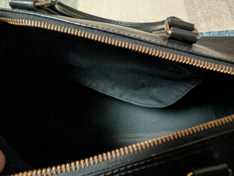 ルイヴィトン エピ （ブランドバッグ）の商品画像 - 査定依頼日：2025年6月19日 - 最高査定価格：50,000円