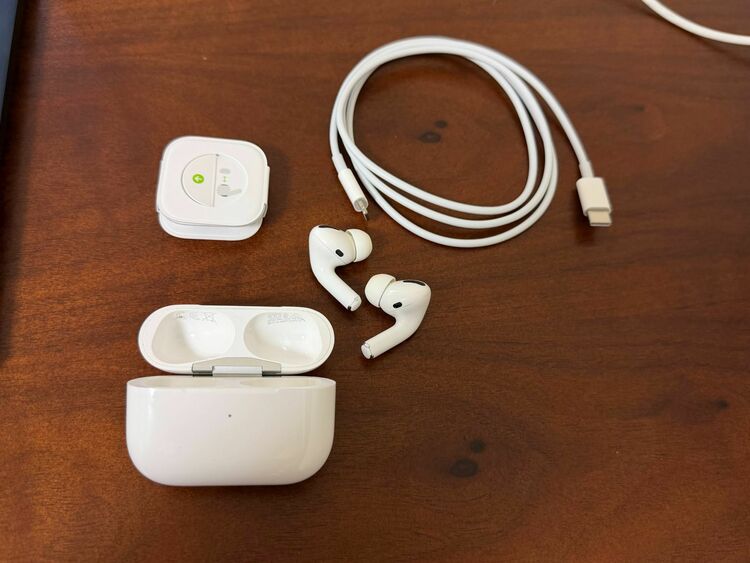 Airpods Pro 第二世代 （オーディオ・スピーカー）の商品画像 - 査定依頼日：2025年10月13日 - 最高査定価格：14,000円