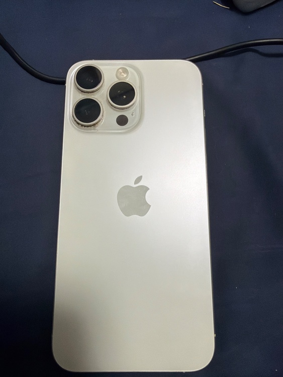 iPhone iPhone 15 Pro Max 256GB SIMフリー（スマホ）の商品画像 - 査定依頼日：2026年7月31日 - 最高査定価格：90,000円