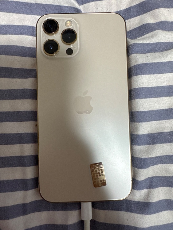 iPhone iPhone 12 Pro Max 512GB au（スマホ）の商品画像 - 査定依頼日：2026年8月25日 - 最高査定価格：50,000円