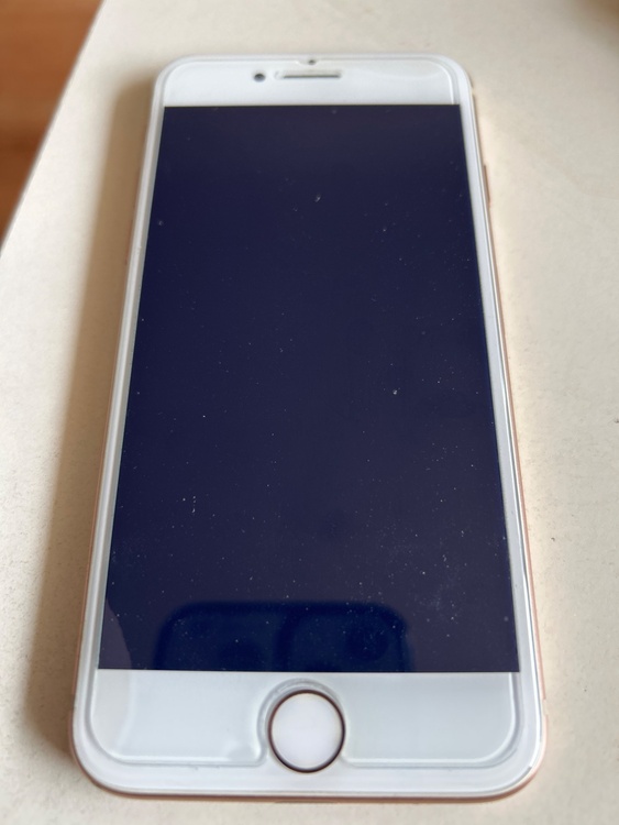 iPhone8 64GB Softbank（スマホ）の商品画像 - 査定依頼日：2026年3月8日 - 最高査定価格：4,000円