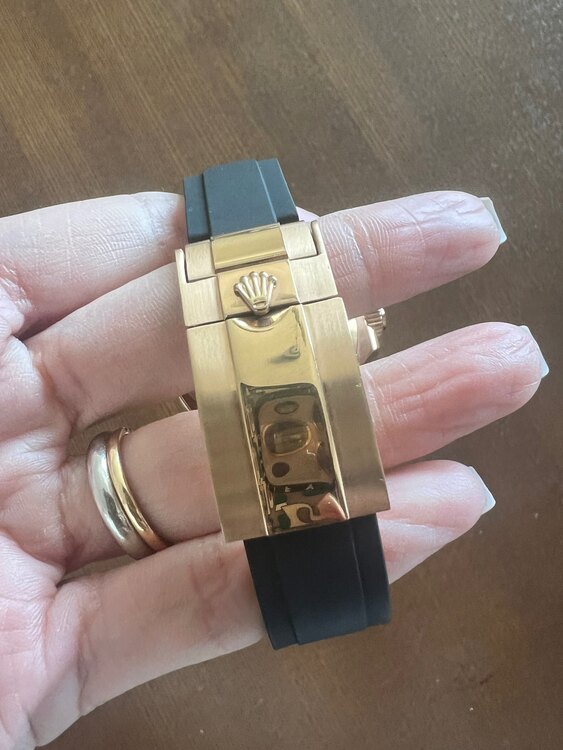 ロレックス ヨットマスター 116655 PG×ラバー（高級時計）の商品画像 - 査定依頼日：2025年3月22日 - 最高査定価格：3,200,000円