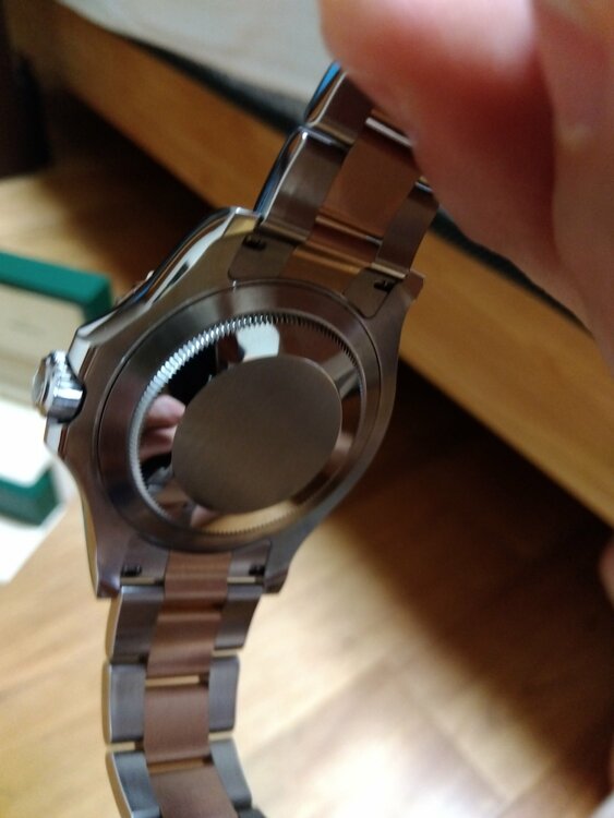 126621 ヨットマスターロレゾールのブラック文字盤（高級時計）の商品画像 - 査定依頼日：2026年1月11日 - 最高査定価格：2,300,000円