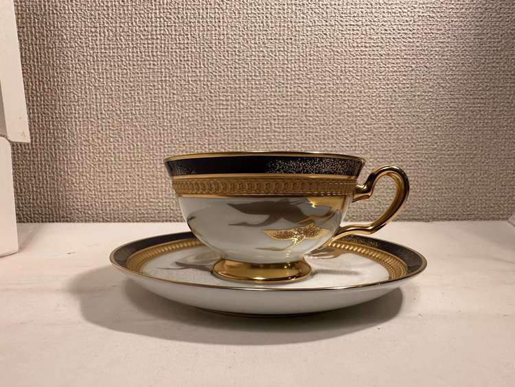 大倉陶園　鳳琳洋食器　加山又造　千羽鶴６人ディナーセット（51ピース）（食器）の商品画像 - 査定依頼日：2023年6月6日 - 最高査定価格：150,000円