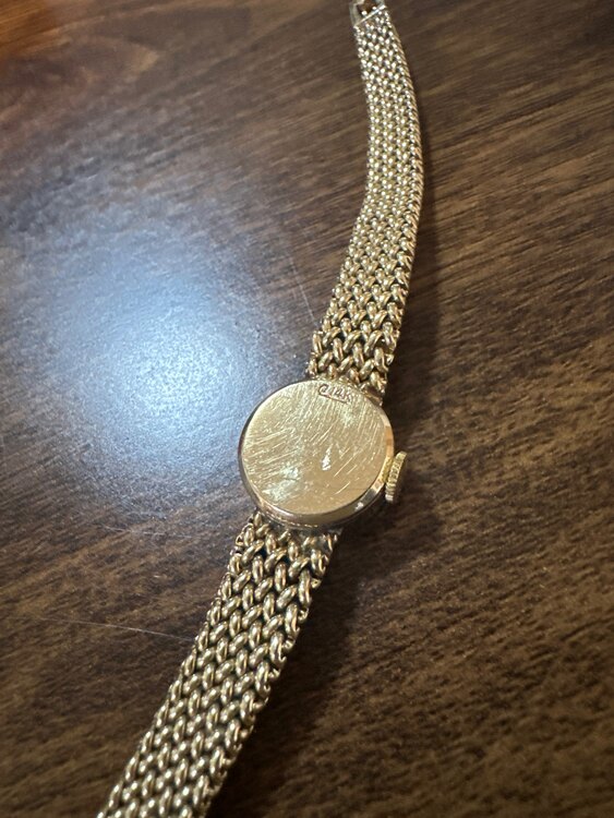 ROLEX 14kコールド アンティーク　カットガラス　ベルト一体型（高級時計）の商品画像 - 査定依頼日：2025年3月29日 - 最高査定価格：500,000円