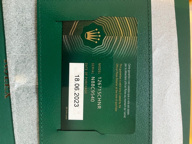 126715CHNR（高級時計）の商品画像 - 査定依頼日：2025年12月18日 - 最高査定価格：6,250,000円