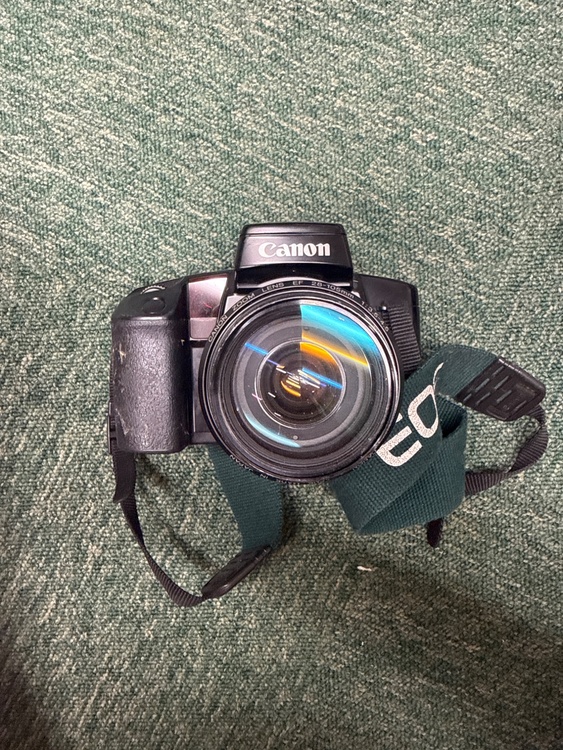Eos100qd（カメラ）の商品画像 - 査定依頼日：2026年5月13日 - 最高査定価格：2,000円