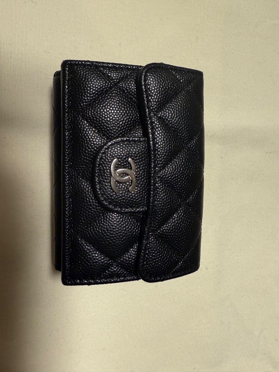 三つ折りウォレット（古着・ファッション）の商品画像 - 査定依頼日：2025年8月26日 - 最高査定価格：138,000円