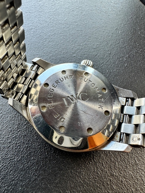IWC パイロットウォッチ IW32531（高級時計）の商品画像 - 査定依頼日：2026年5月16日 - 最高査定価格：400,000円