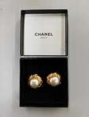 CHANEL　イヤリング　箱付き（宝石）の商品画像 - 査定依頼日：2024年12月9日 - 最高査定価格：20,000円