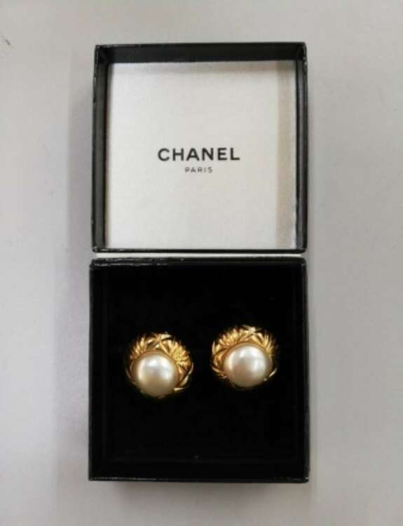 CHANEL　イヤリング　箱付き（宝石）の商品画像 - 査定依頼日：2024年12月9日 - 最高査定価格：20,000円