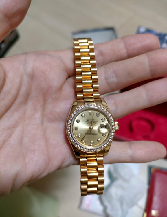 ロレックス デイトナ （高級時計）の商品画像 - 査定依頼日：2026年1月14日 - 最高査定価格：3,000,000円