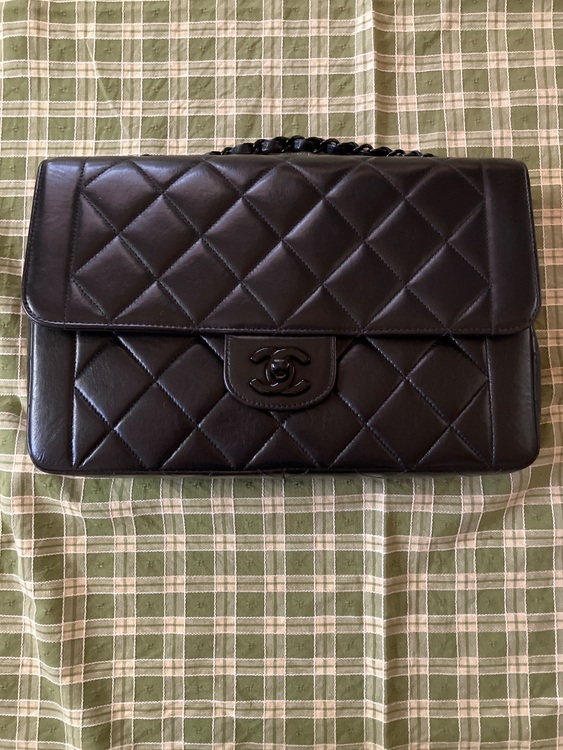 マトラッセ　ショルダー（ブランドバッグ）の商品画像 - 査定依頼日：2025年6月16日 - 最高査定価格：480,000円