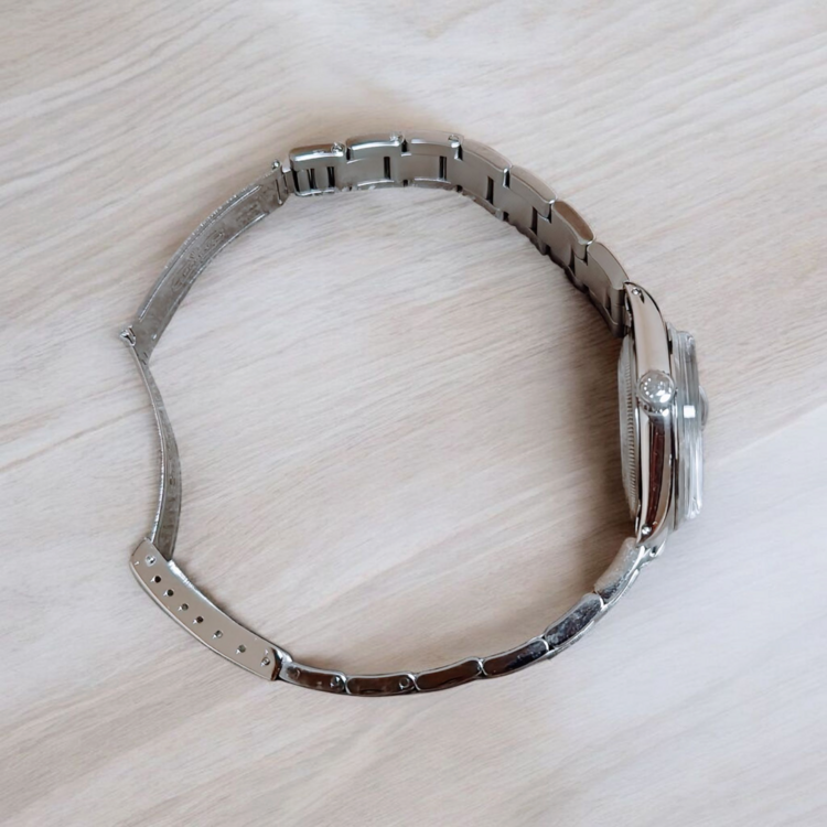 Oyster Perpetual Date（高級時計）の商品画像 - 査定依頼日：2025年3月14日 - 最高査定価格：380,000円