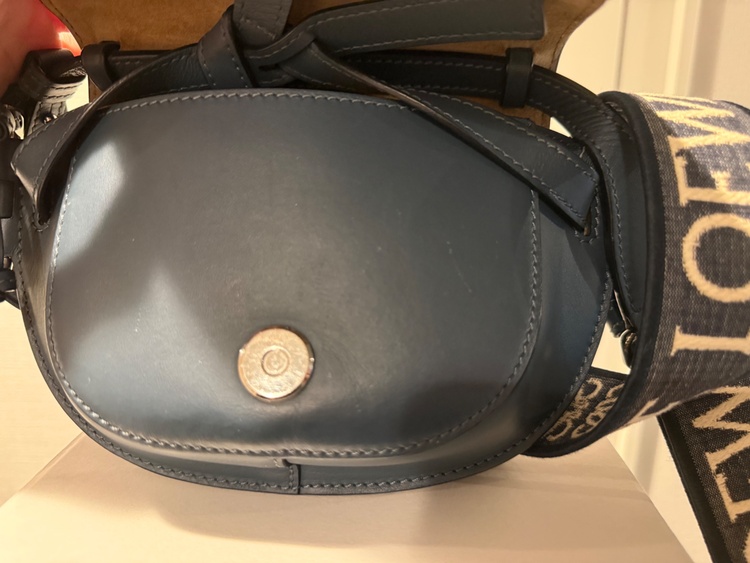 ロエベ　ゲートデュアルミニバッグ　（ブランドバッグ）の商品画像 - 査定依頼日：2026年2月17日 - 最高査定価格：85,000円