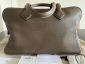 エルメス ヴィクトリア （ブランドバッグ）の商品画像 - 中古 - 査定完了日：2025.05.11 - 最高査定価格：450,000円