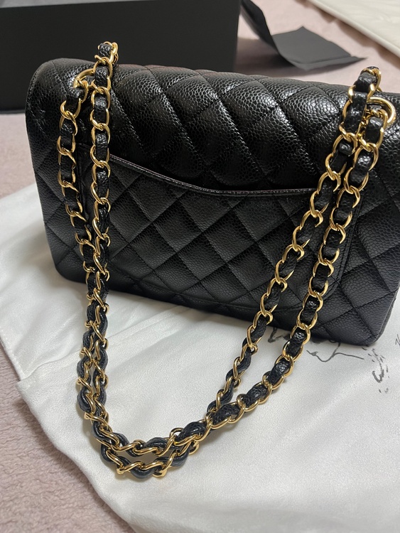 クラシック　フラップ  バッグ23  A01113 C3906（ブランドバッグ）の商品画像 - 査定依頼日：2026年2月14日 - 最高査定価格：980,000円