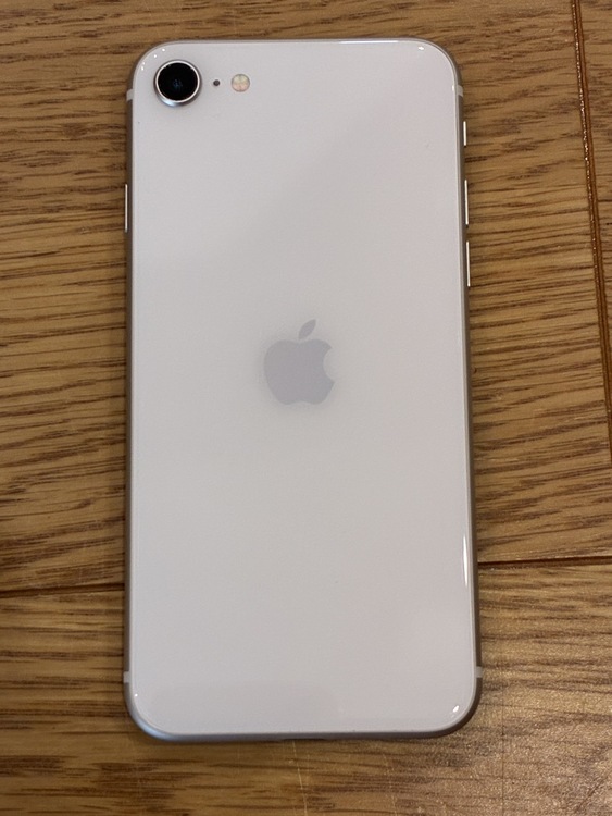 iPhone se3（スマホ）の商品画像 - 査定依頼日：2026年8月28日 - 最高査定価格：21,500円