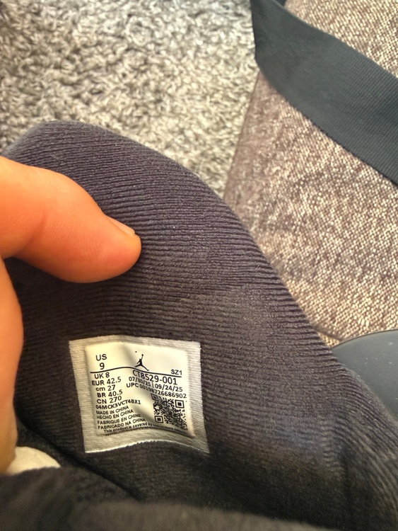 NIKEエアージョウダン6レトロ（古着・ファッション）の商品画像 - 査定依頼日：2026年5月29日 - 最高査定価格：10,000円