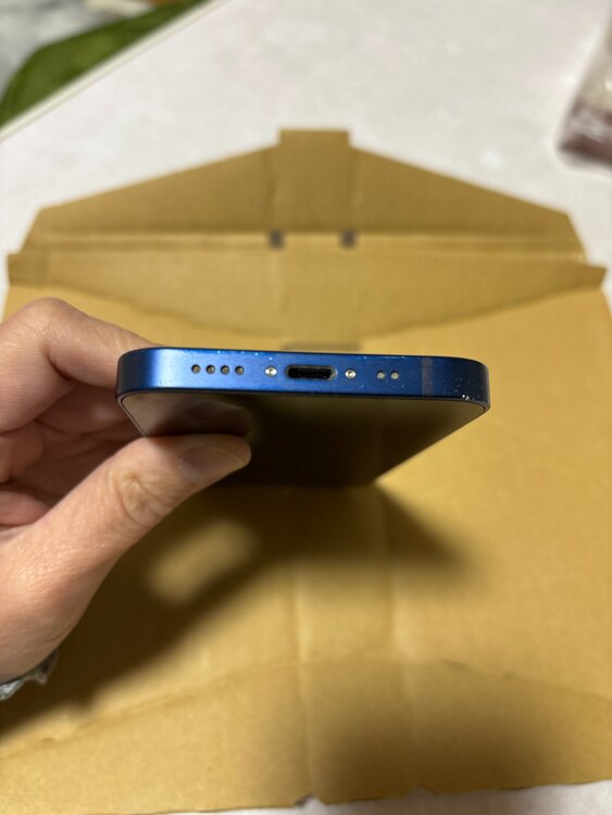 iPhone12mini（スマホ）の商品画像 - 査定依頼日：2024年12月13日 - 最高査定価格：28,000円