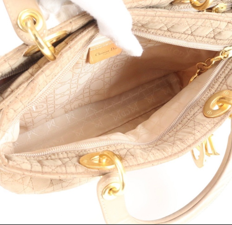 カナージュ レディディオール RU0948（ブランド財布・小物）の商品画像 - 査定依頼日：2026年2月23日 - 最高査定価格：35,000円