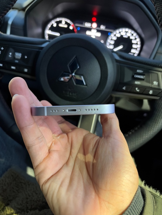 iPhone 14 128GB au（スマホ）の商品画像 - 査定依頼日：2026年1月25日 - 最高査定価格：50,000円