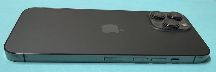 iphone17 pro Max   機種番号　MLJQ3J/A（スマホ）の商品画像 - 査定依頼日：2025年12月18日 - 最高査定価格：71,000円