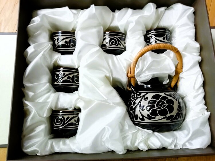 磁州窯の茶器　「磁州安氏」特製 茶器セット（美術品・骨董品）の商品画像 - 査定依頼日：2026年7月29日 - 最高査定価格：500円