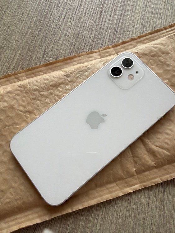 iPhone 12 128GB SIMフリー（スマホ）の商品画像 - 査定依頼日：2026年4月23日 - 最高査定価格：26,000円